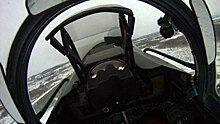 Воздушный бой на бреющем полете: кадры из кабины Су-35