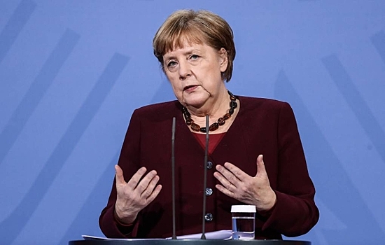 Меркель заявила о возможных закупках "Спутника V"