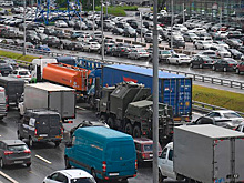 На юге Москвы упавшая облицовка привела к пробке