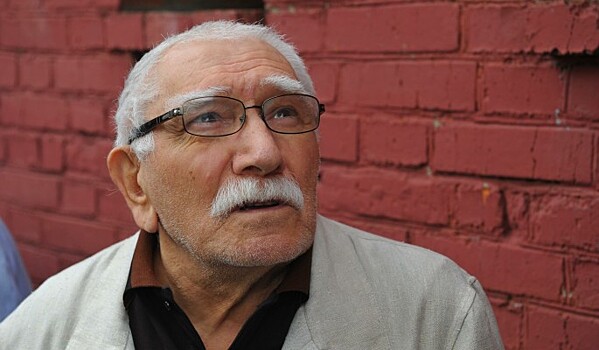 Джигарханян живет с "новой" блондинкой