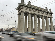 В Петербурге начался ремонт Московских триумфальных ворот