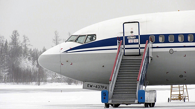 Самолет авиакомпании «Ямал» приземлился в Ноябрьске с некорректной работой шасси