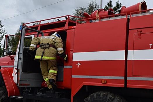 В Верхнекамском районе на пожаре продуктами горения отравилась 17-летняя девушка