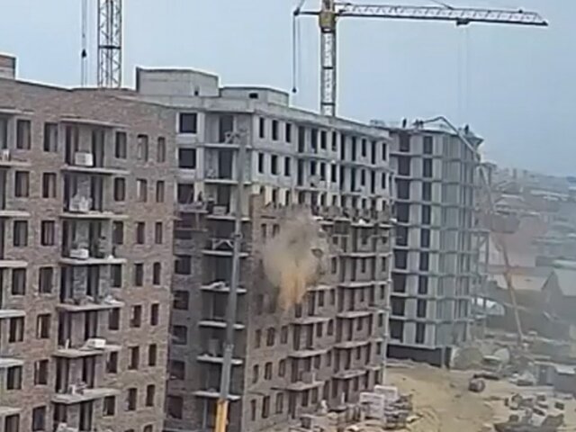 Рабочий погиб при падении с высоты на стройке в Улан-Удэ