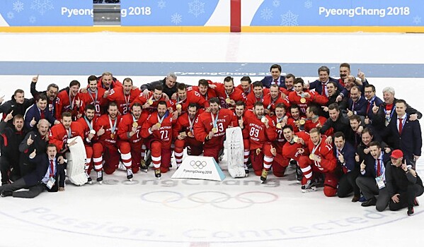 Сравнение триумфа российских хоккеистов со взятием Рейхстага раскололо интернет