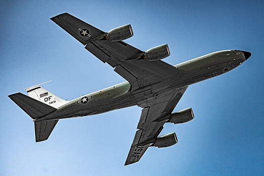 Редкий самолет-разведчик ВВС США подал сигнал бедствия