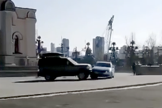 Гонки с полицией и таран храма во Владивостоке устроил бывший следователь СК