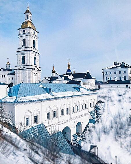 Тобольский кремль. Сибирская версия Кремля. Его, кстати, построили в начале XVIII века.
