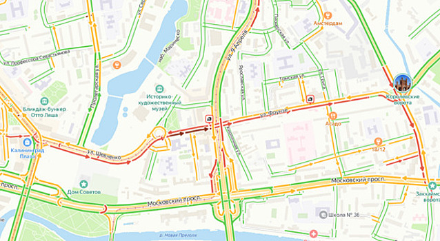 Днём во вторник в центре Калининграда собралась большая пробка