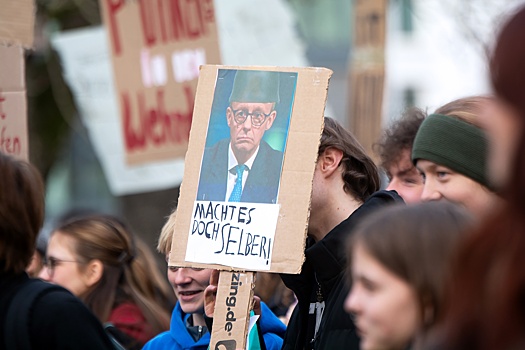 Немцы обрушались с критикой на Мерца за призывы работать больше