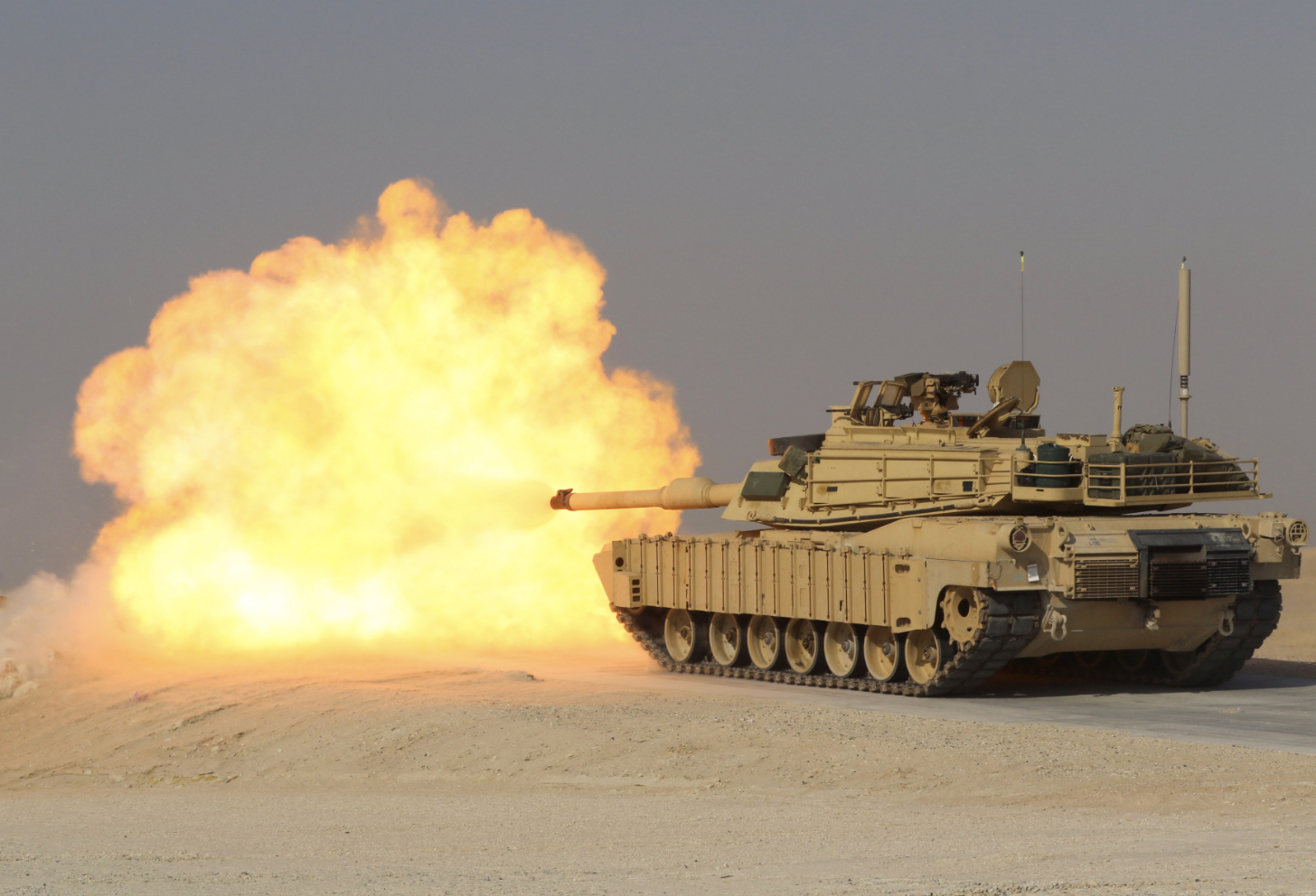 Минобороны показало видео уничтожения танка Abrams в зоне проведения СВО