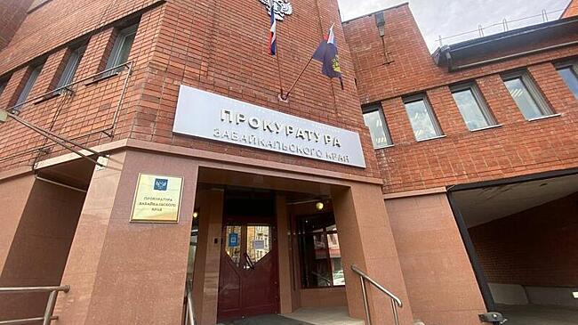 Прокуратура требует восстановить обрушившийся потолок в школе Балея