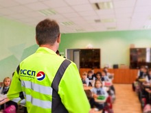 Сотрудники ГИБДД ЗелАО провели занятие для школьников