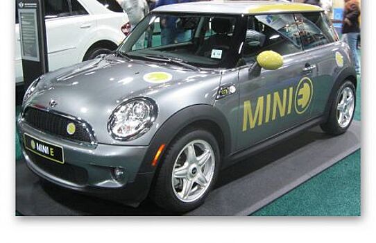 В 2019 году Mini представит миру свой первый Cooper E