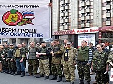 Порошенко ввел санкции против работающих на Украине российских банков