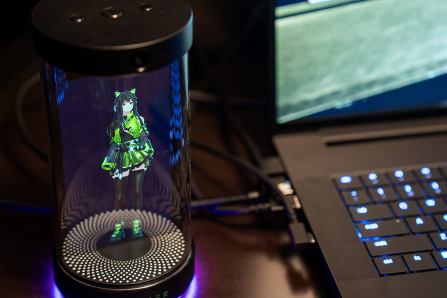 The Verge: Razer представила ИИ-колонку Project Ava с аниме-девушкой внутри