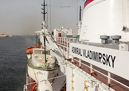 Исследовательское судно Балтфлота "Адмирал Владимирский" вышло в Индийский океан