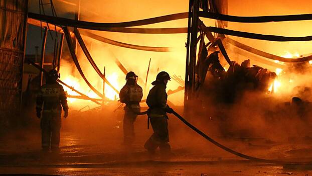 Возгорание произошло в административно-производственном здании в районе Перово