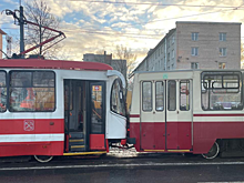 Появились кадры с места столкновения двух трамваев в Петербурге