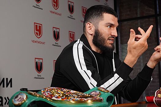 «На хлеб с маслом хватит, ну и попить». Бетербиев — про гонорар за бой с Николсоном