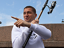 Вратарь «Зенита» Кержаков стал уличным рыбаком