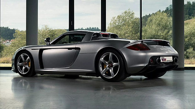 В Сети показали редкий спорткар Porsche Carrera GT