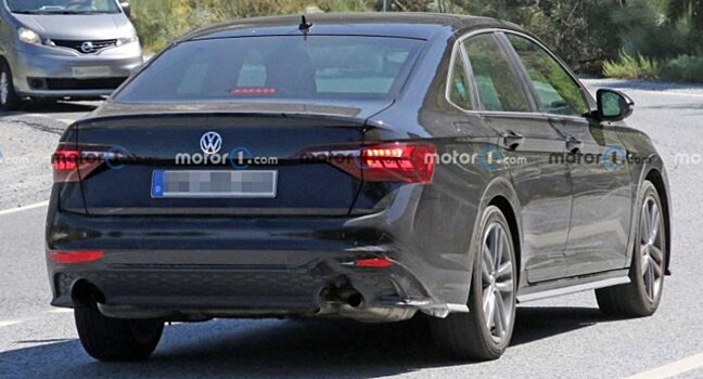 Фотошпионы впервые заметили Volkswagen Jetta GLI Facelift с измененным экстерьером