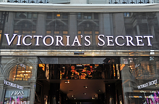 Бренд Victoria&#39;s Secret решил отказаться от моделей-«ангелов» и будет продавать белье для кормящих мам