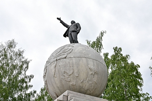 «Союз был разобран на запчасти своими же»: политолог о причине развала СССР