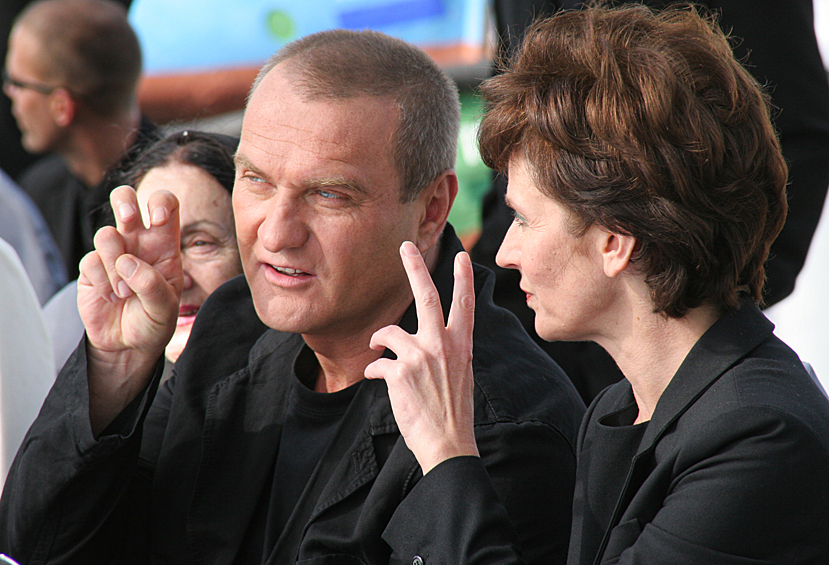 Актеры Александр Балуев и Елена Сафонова на съемочной площадке фильма режиссера Теймураза Эсадзе «Наследство», 2007 год