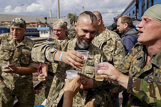 Сивков считает, что Киев использует опыт ВОВ и создаёт вторую армию из резервистов