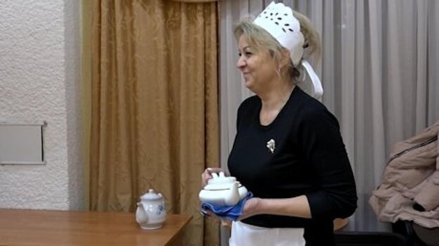 Заместитель мэра Заречного сыграет официантку в «Кабачке «13 стульев»