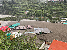 Мощное наводнение на севере Индии полностью смыло деревню