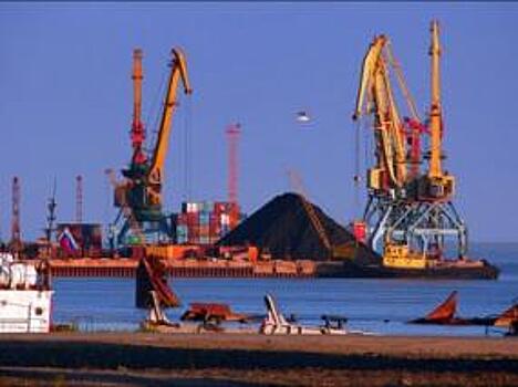 Порт Беринговский (Чукотка) приступил к отгрузке угольной продукции на экспорт