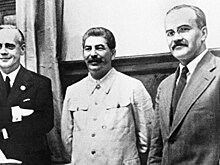 Кто вынудил СССР подписать пакт с Риббентропом