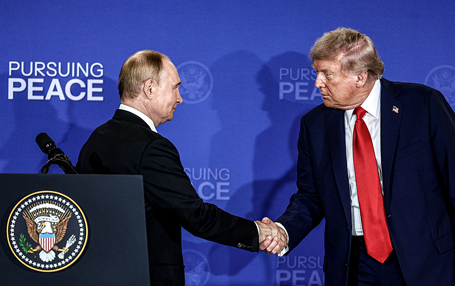 Встреча президента РФ Путина и президента США Трампа на Аляске, август 2025 года