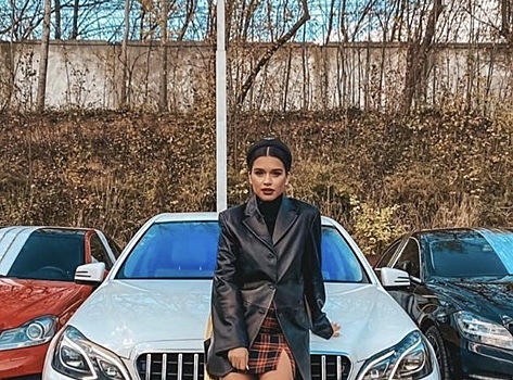 Бородина удивила фанатов неестественно длинными ногами: «Зачем столько фотошопа?»