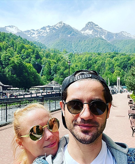 Совместная фотография из соцсетей артистов