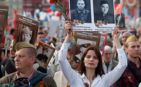 ЛДПР пройдет в составе "Бессмертного полка" с портретами ветеранов семьи Жириновского