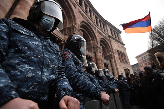 Акция протеста проходит у генпрокуратуры в Ереване