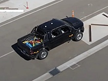 На интригующих кадрах Tesla тестирует бензиновый Ram 1500 TRX