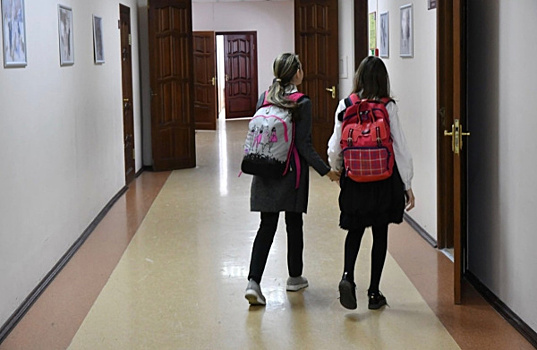 Российским ученикам могут запретить пользоваться телефонами в школе