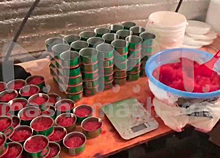 В московском торговом центре обнаружили пять тонн фальшивой красной икры