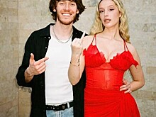 «Белая фата и оверсайз смокинг»: как прошла свадьба Big Baby Tape и Анастасии Анисимовой