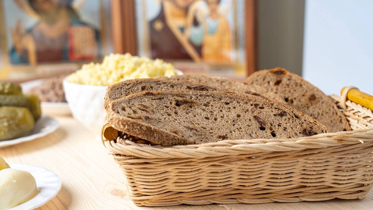 В РПЦ объяснили смысл соблюдения поста для верующих