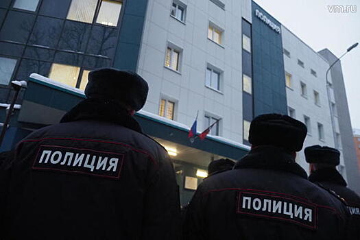 Неизвестный ранил ножом двух мужчин на юго-западе Москвы