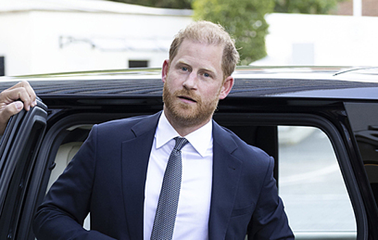 Принц Гарри заставил больного раком Карла III выбирать: "Или я, или Уильям!"