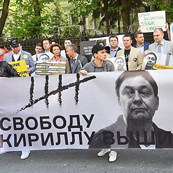 Год ареста Вышинского. Он относился к журналистике как к миссии