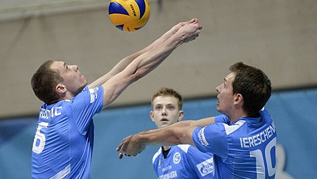 Волейболисты "Газпром-Югры" вышли в полуфинал Кубка вызова