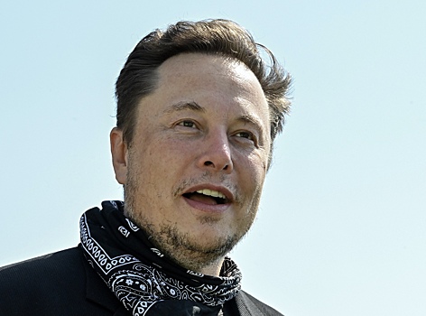 Маск распорядился прекратить найм работников в Tesla